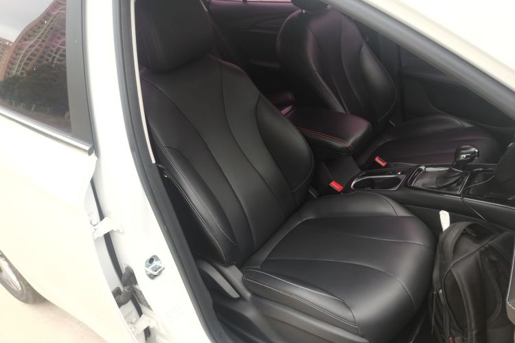 Roewe i5 2018 car image #24