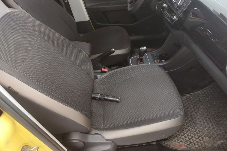 Volkswagen up! 2016 car image #24