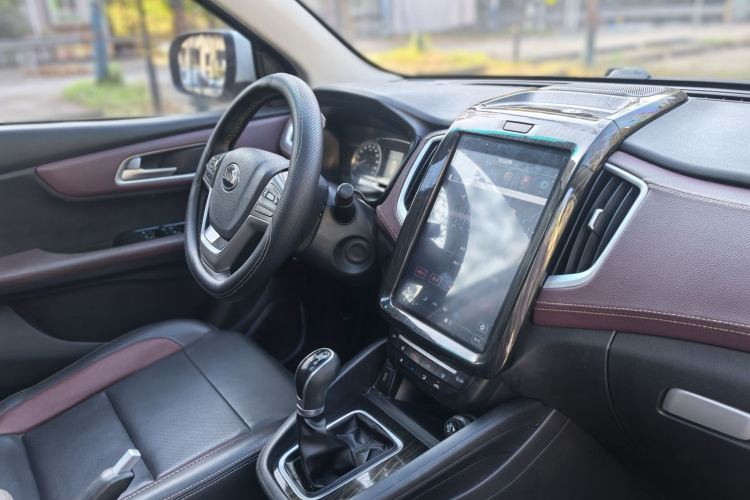 SWM斯威汽车 SWM斯威X7 2017 汽车图片 #24