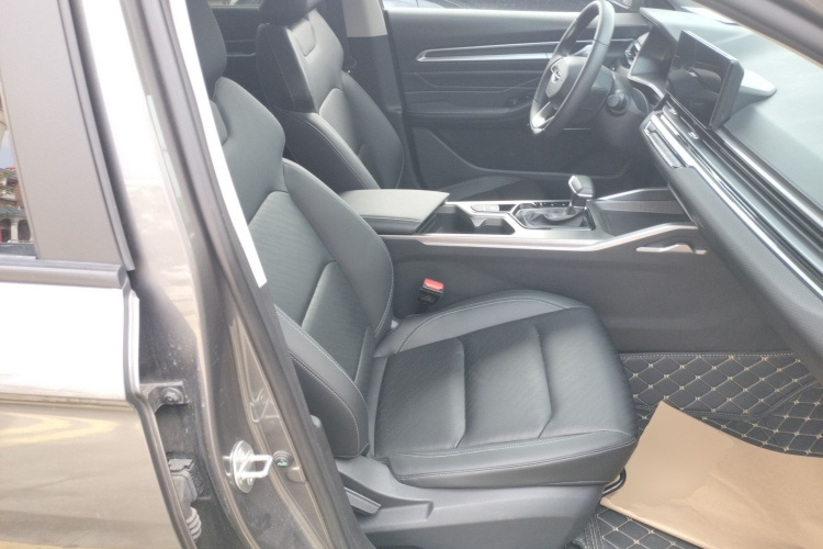 GEELY Emgrand 2022 car image #24