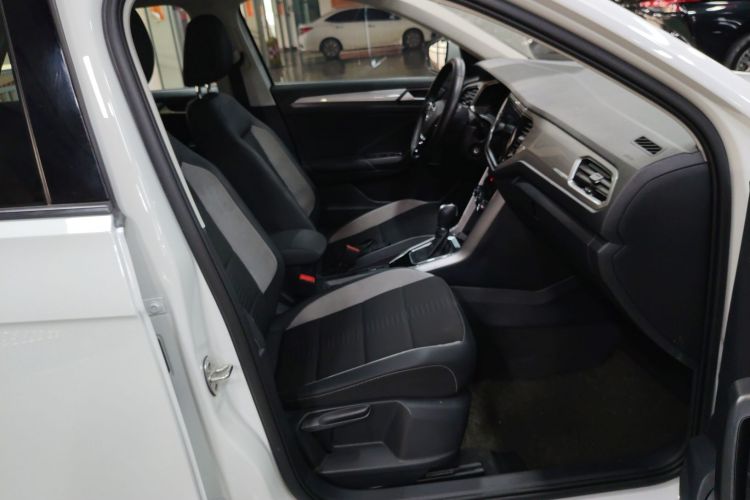 T-Roc 2020 car image #24