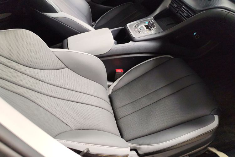 BYD Sea Lion 05 DM-i 2025 image de voiture #24