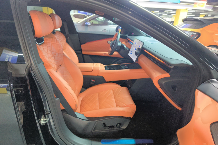 Lynk & Co 10 EM-P 2025 immagine di auto #24