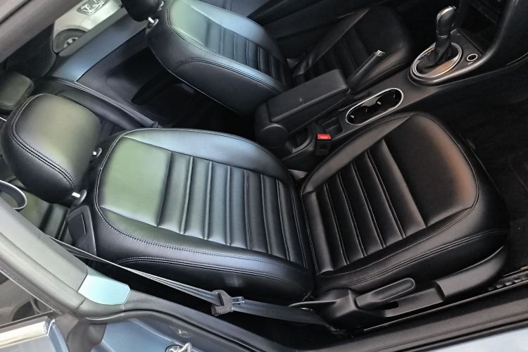 Volkswagen Beetle 2018 immagine di auto #24