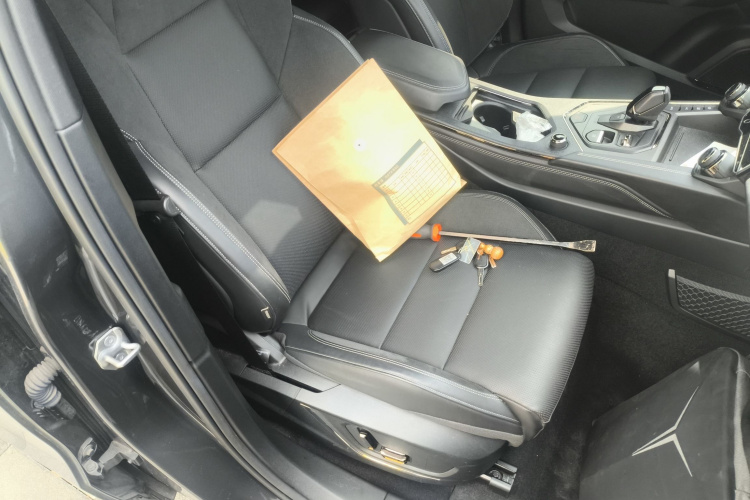 Lynk & Co 01 EM-P 2022 car image #24
