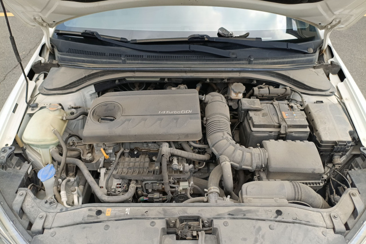 Hyundai Elantra AD 2020 immagine di auto #24