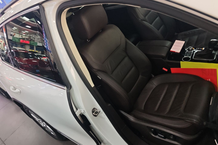 Volkswagen Touareg 2016 car image #24