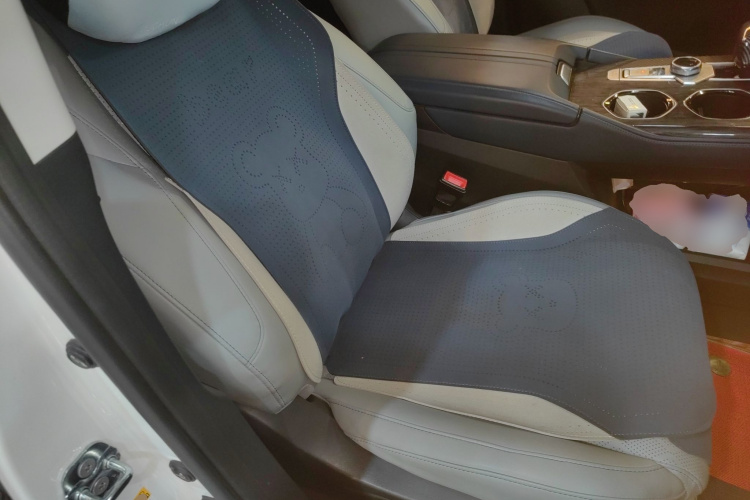 Changan UNI-K iDD 2022 car image #24