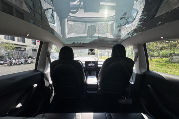 特斯拉 Model Y 2022 汽车图片 #24