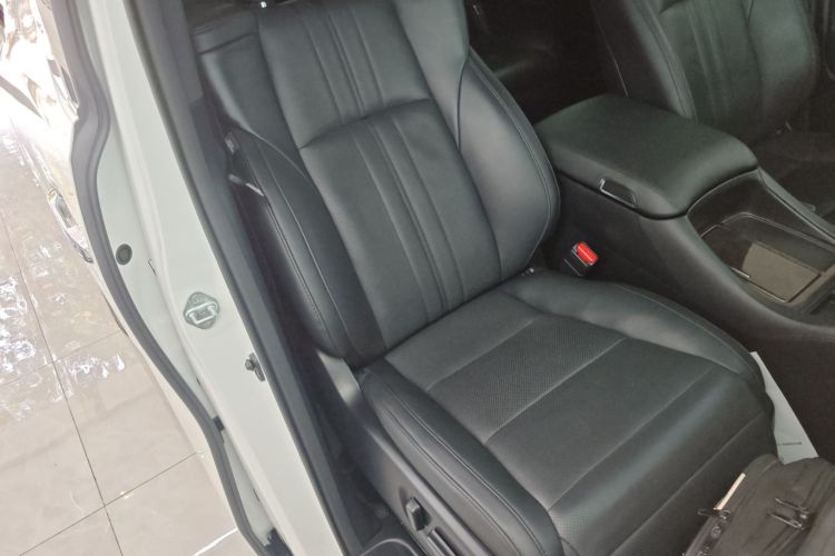 Toyota Alphard 2022 car image #24