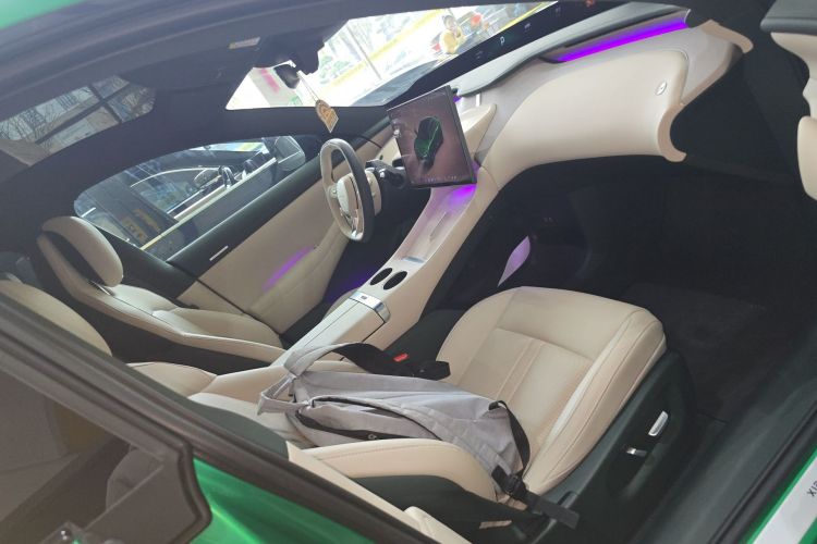 MI YU7 2025 car image #24