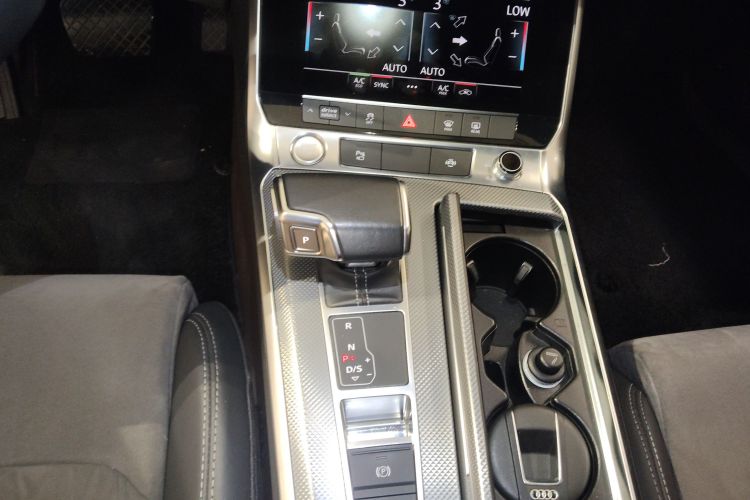 Audi A6L 2020 car image #24