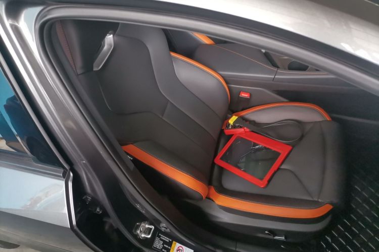 Changan UNI-V 2023 изображение автомобиля #24