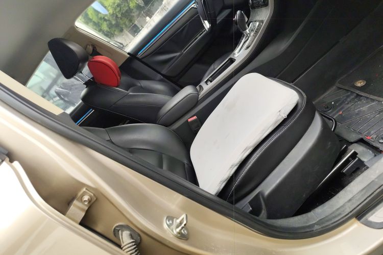 GEELY Emgrand GS 2016 car image #24