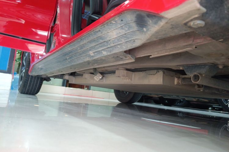 BYD e2 2019 imagem de carro #24