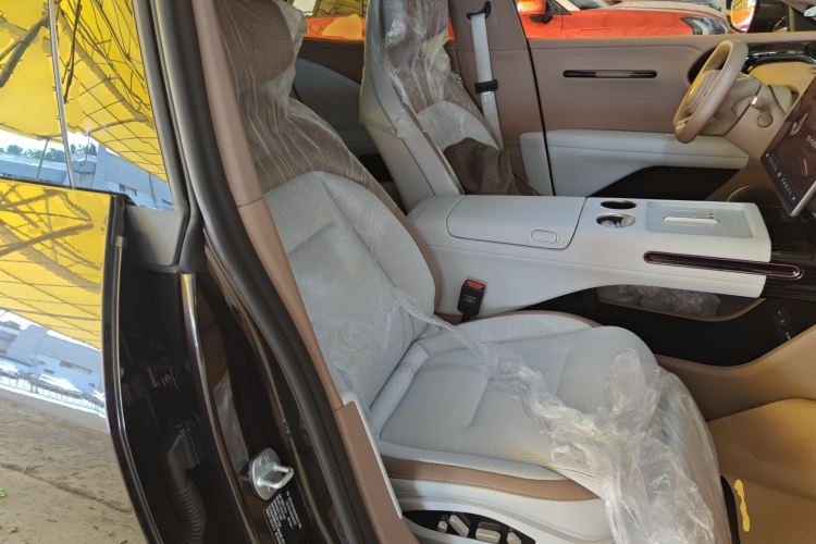 Avatr 07 2025 image de voiture #24