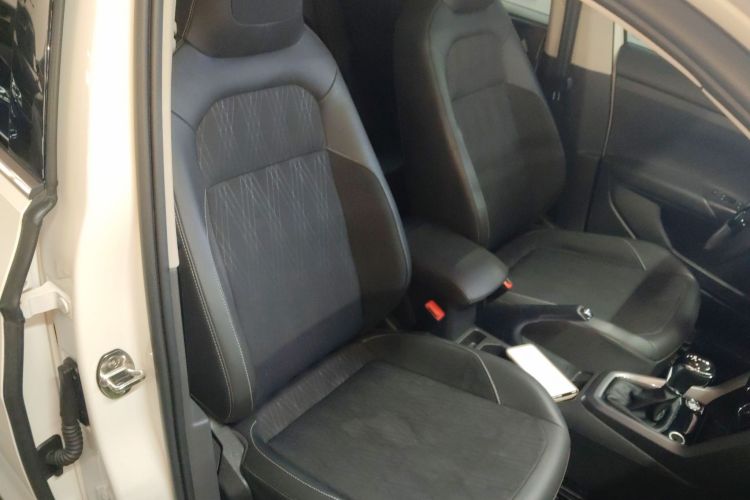 Volkswagen T-Cross 2020 car image #24