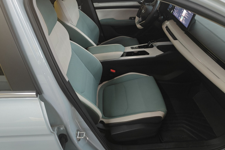 GEELY Emgrand L HiP 2023 imagem de carro #24