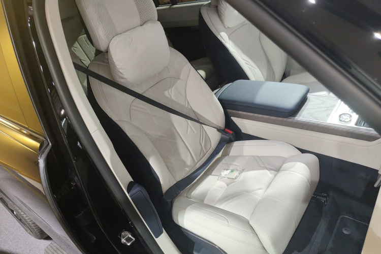 极氪 极氪9X 2026 汽车图片 #24