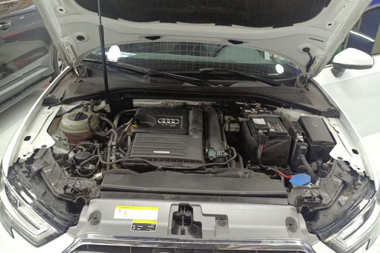 Audi A3 2019 car image #24