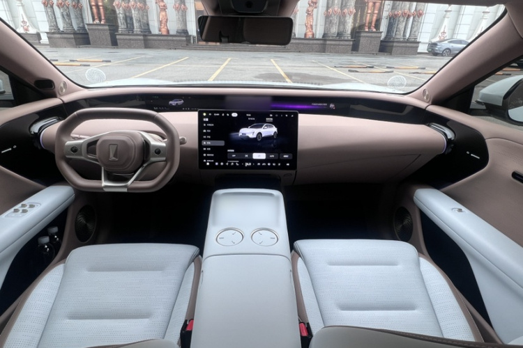 Avatr 07 2025 car image #24