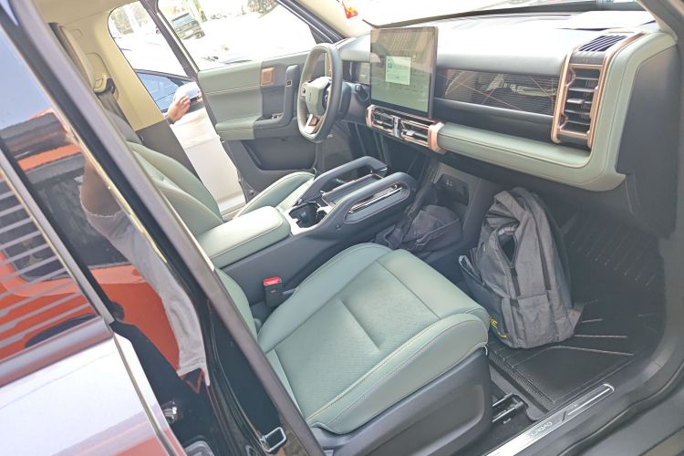 2025 car image #24