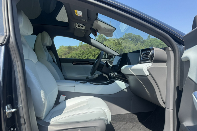 零跑汽车 零跑C01 2023 汽车图片 #24