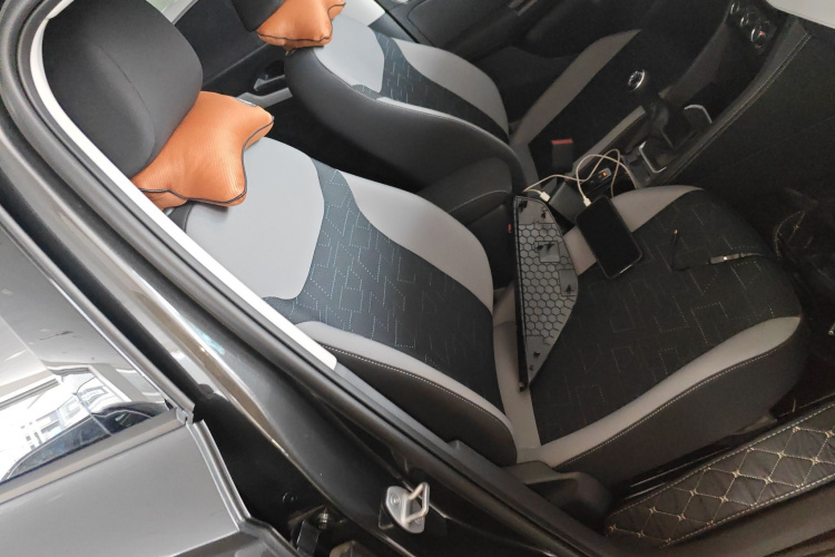 VS5 2025 immagine di auto #24