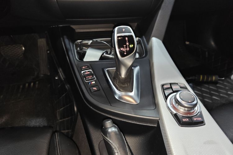 BMW 4 Series 2016 صورة سيارة #24