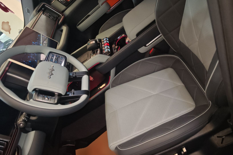 FangChengBao Leopard 5 2025 изображение автомобиля #24