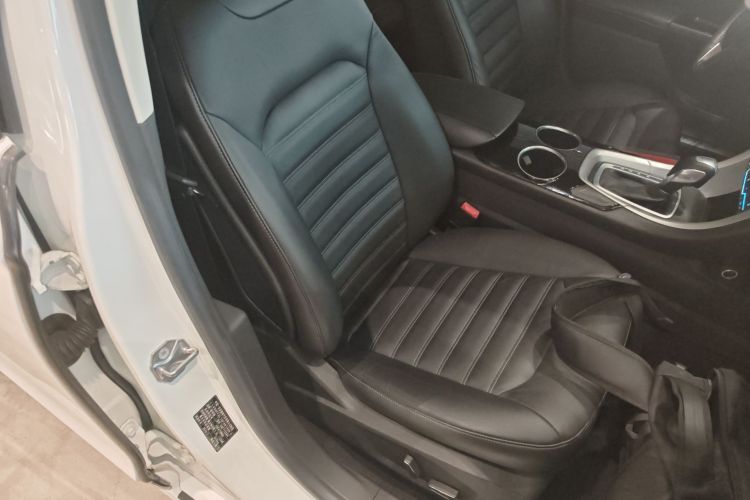 Ford Mondeo 2016 immagine di auto #24