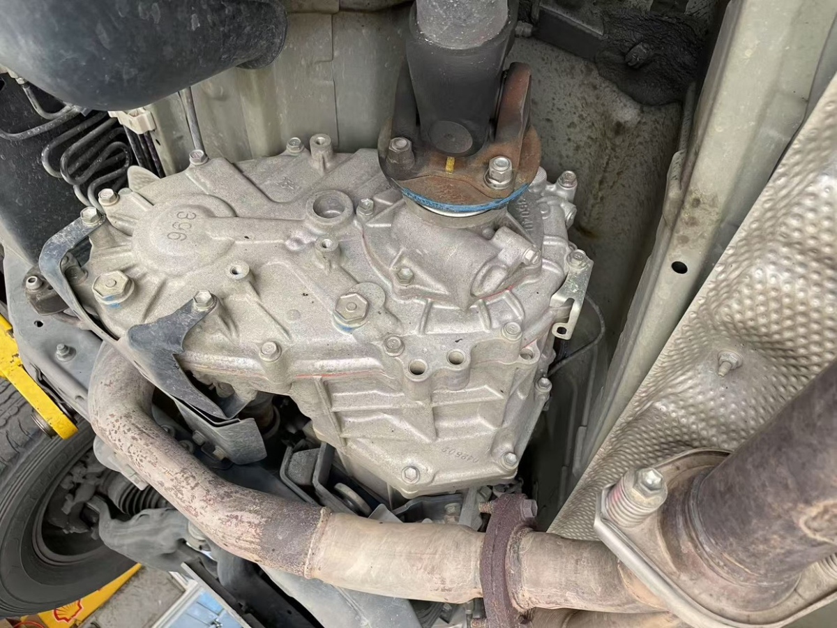 Toyota FJ Cruiser 2018 immagine di auto #24