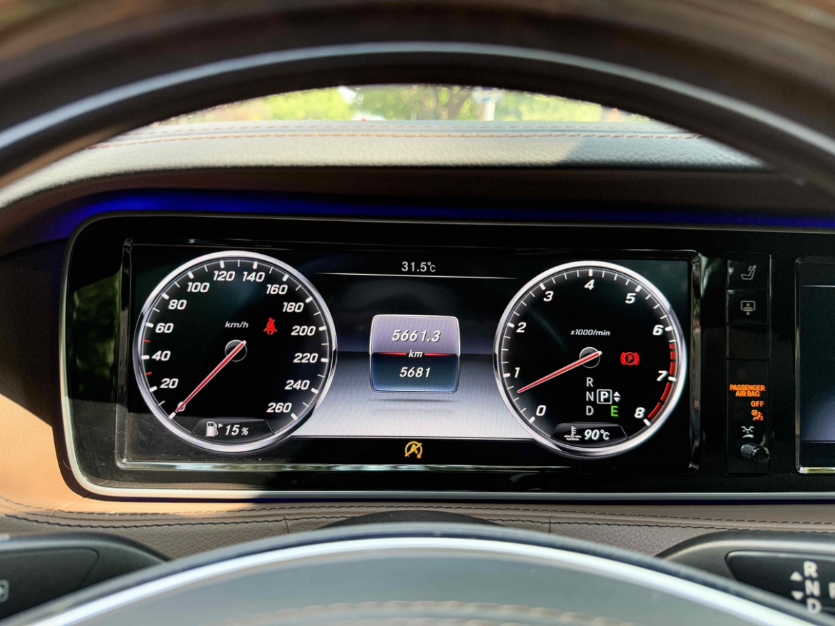 Mercedes-Benz GL AMG 2017 immagine di auto #24