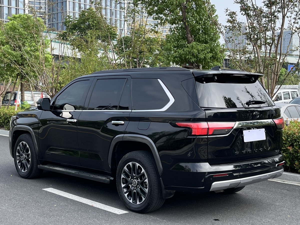 Toyota Sequoia 2023 #24 Toyota Sequoia 2023 imagen de coche #24