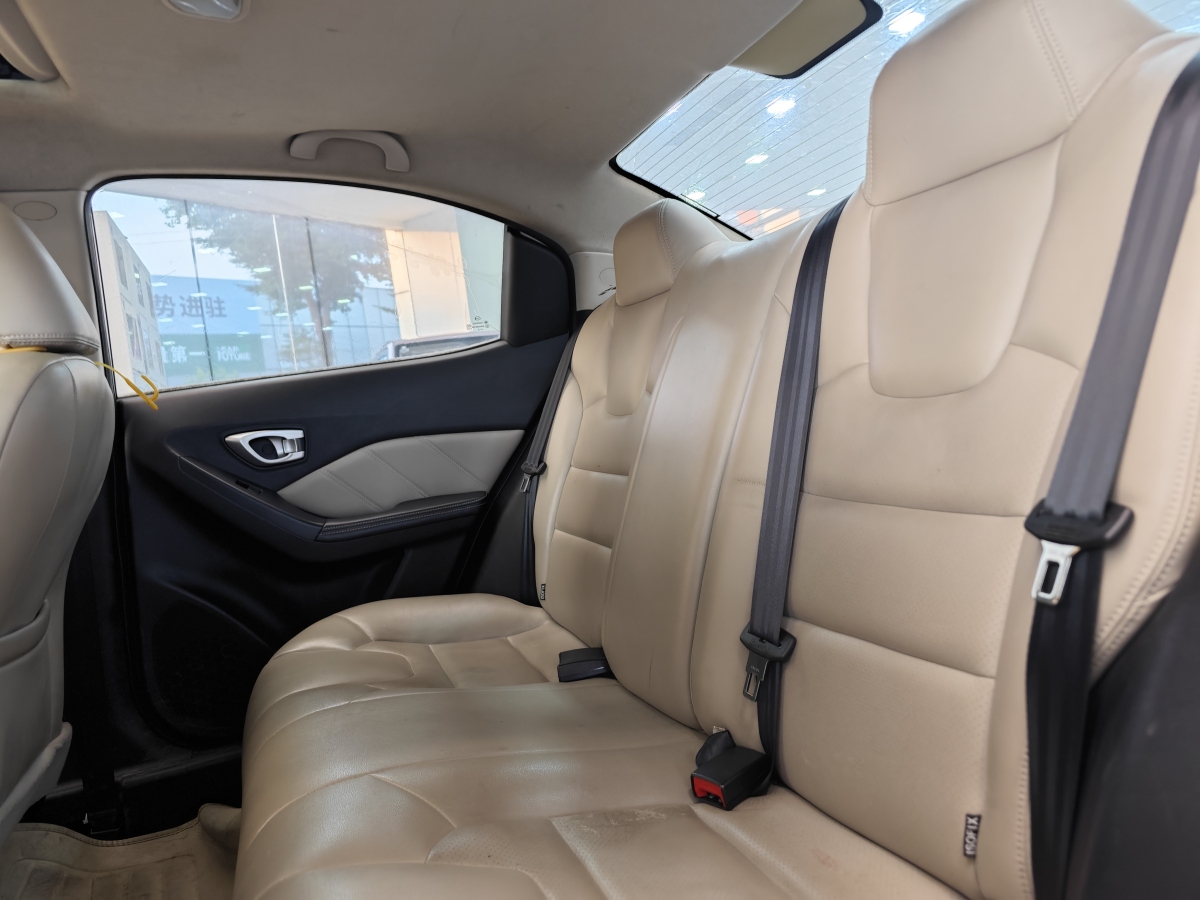 GAC Trumpchi GA3S 2015 #24 GAC Trumpchi GA3S 2015 car image #24