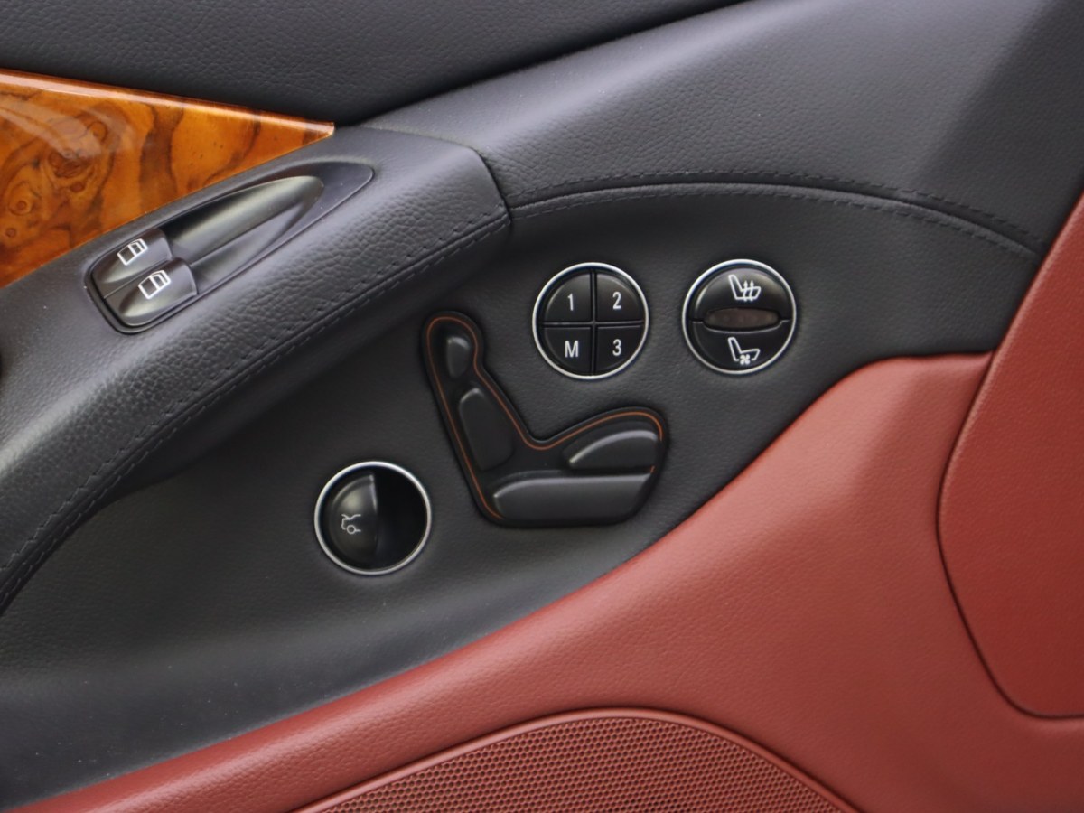 Mercedes-Benz SL Class 2007 car image #24