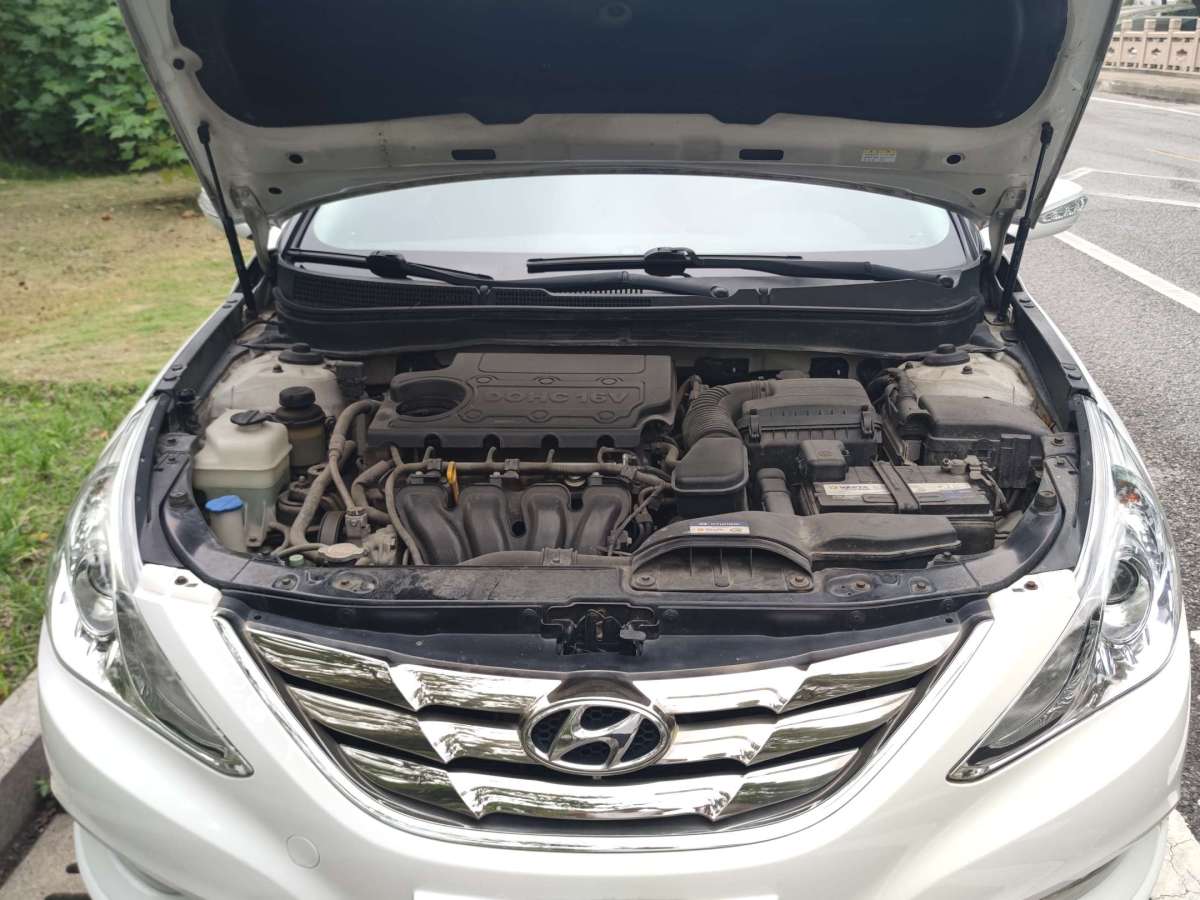 现代 索纳塔 2011 汽车图片 #24