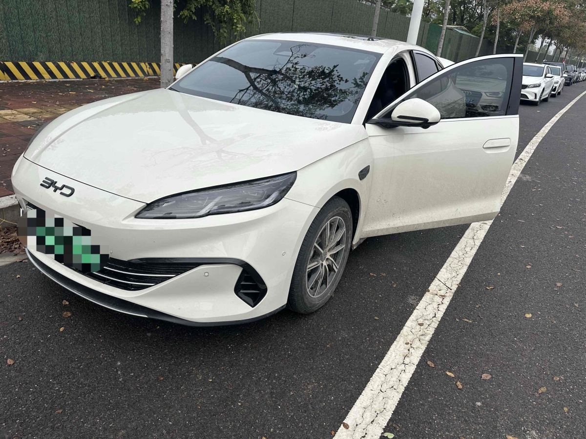 BYD Seal 06 DM-i 2025 immagine di auto #24