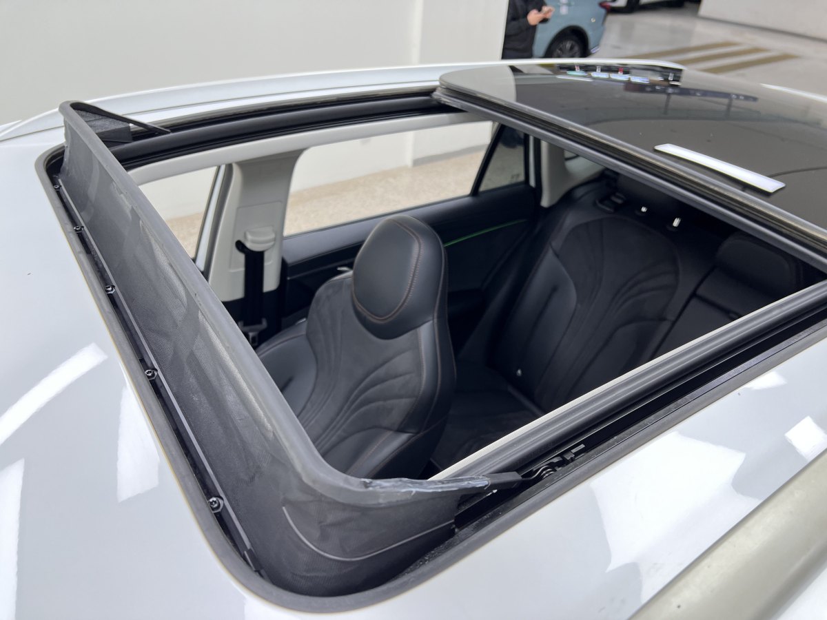 Roewe D5X DMH 2024 car image #24