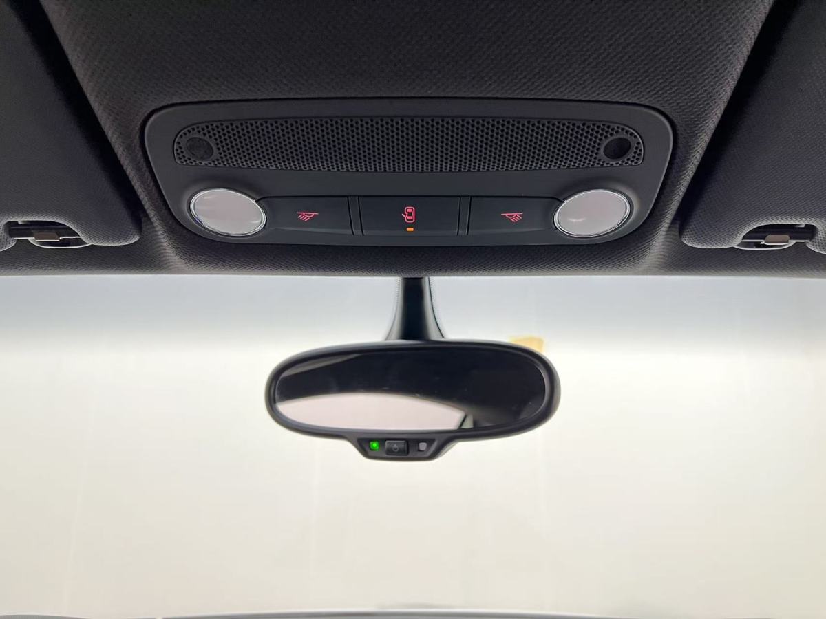 Audi TT 2014 car image #24