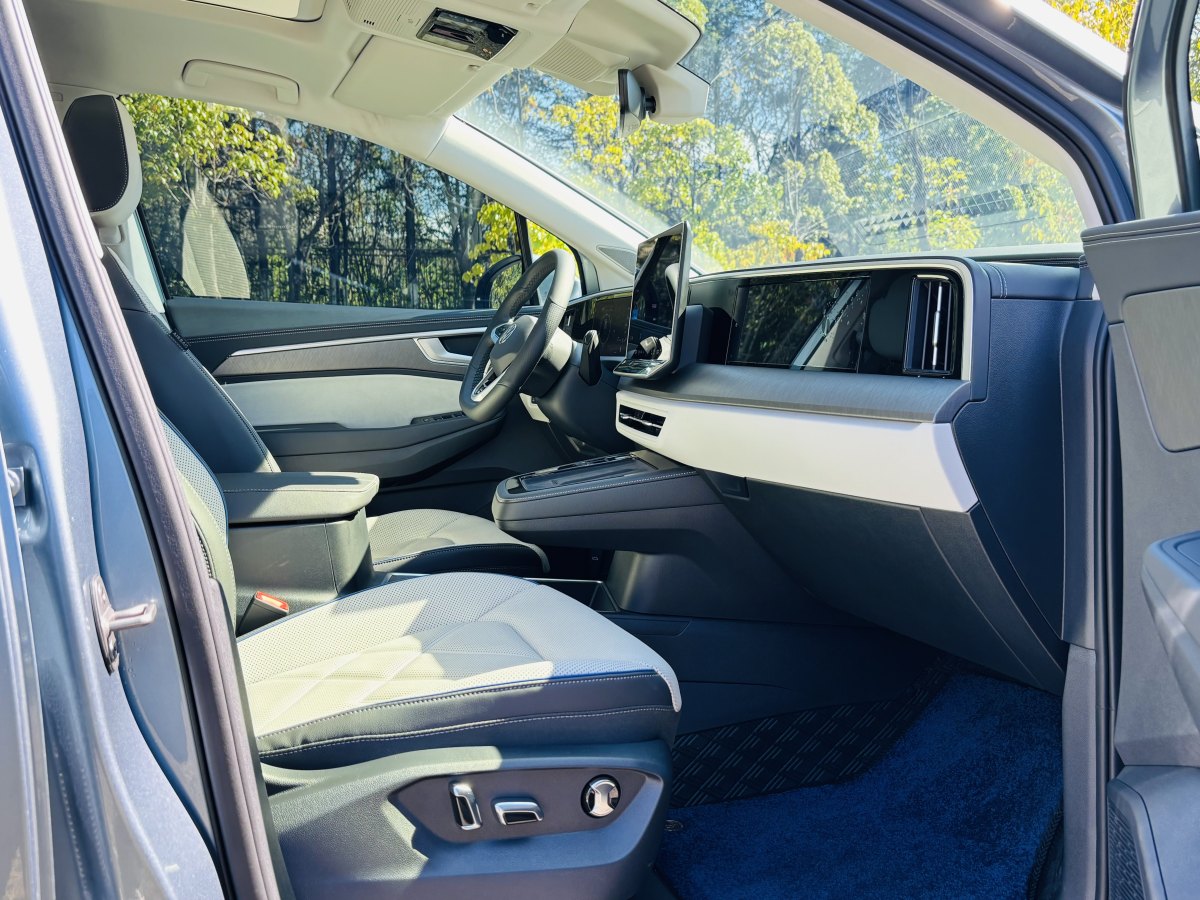 Volkswagen Talagon 2025 car image #24