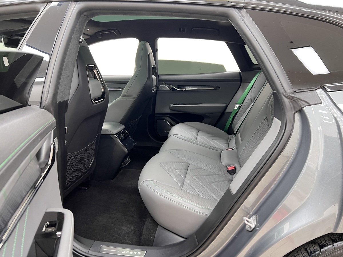 极氪 极氪001 FR 2023 汽车图片 #24