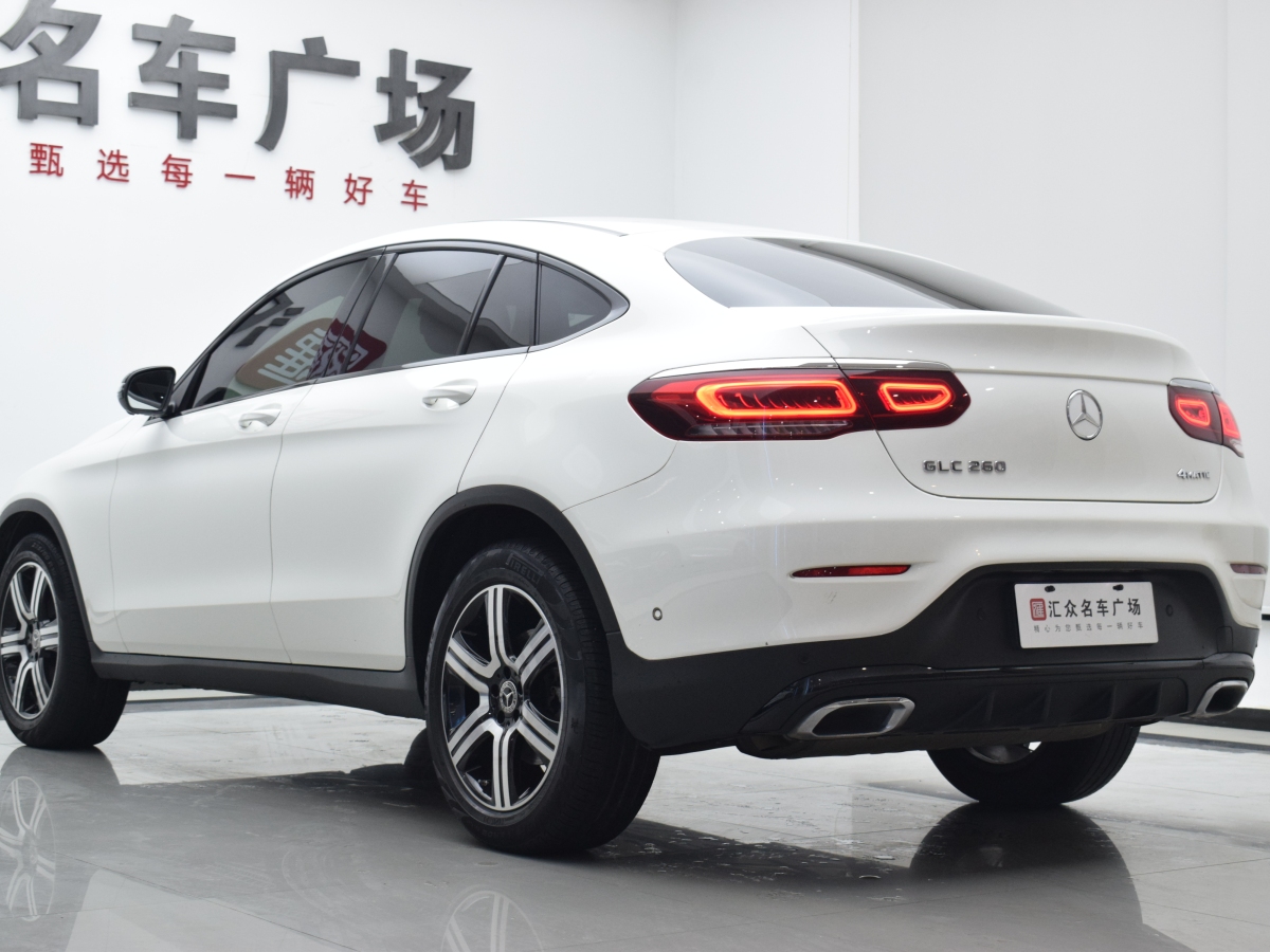 Mercedes-Benz GLC Coupe 2022 immagine di auto #24
