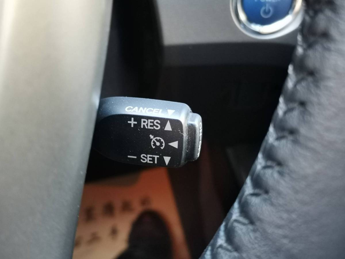 Toyota Prius 2015 car image #24