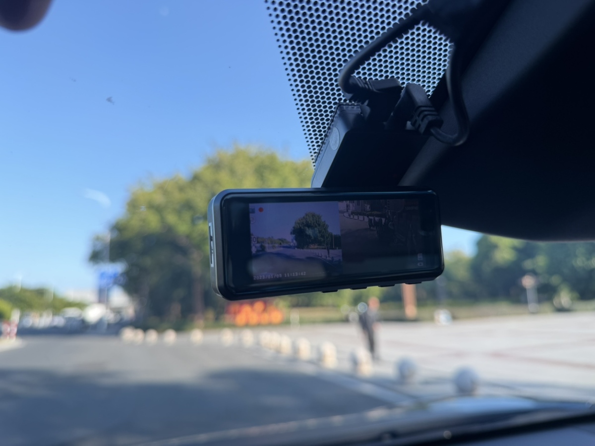 Toyota bZ4X 2022 изображение автомобиля #24