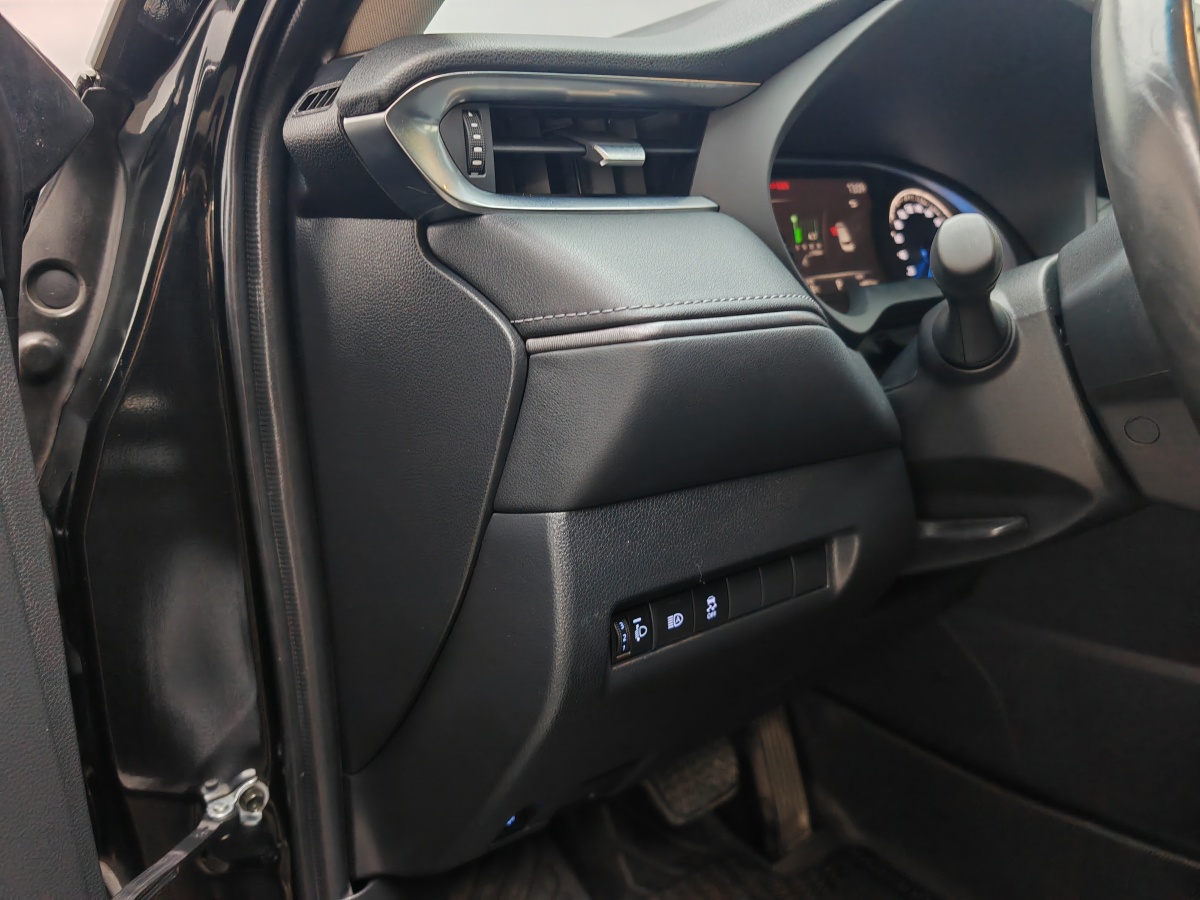 Toyota Harrier 2022 car image #24