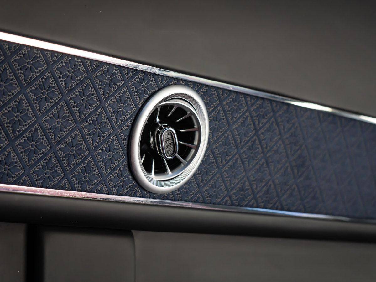 Toyota Hiace 2024 car image #24