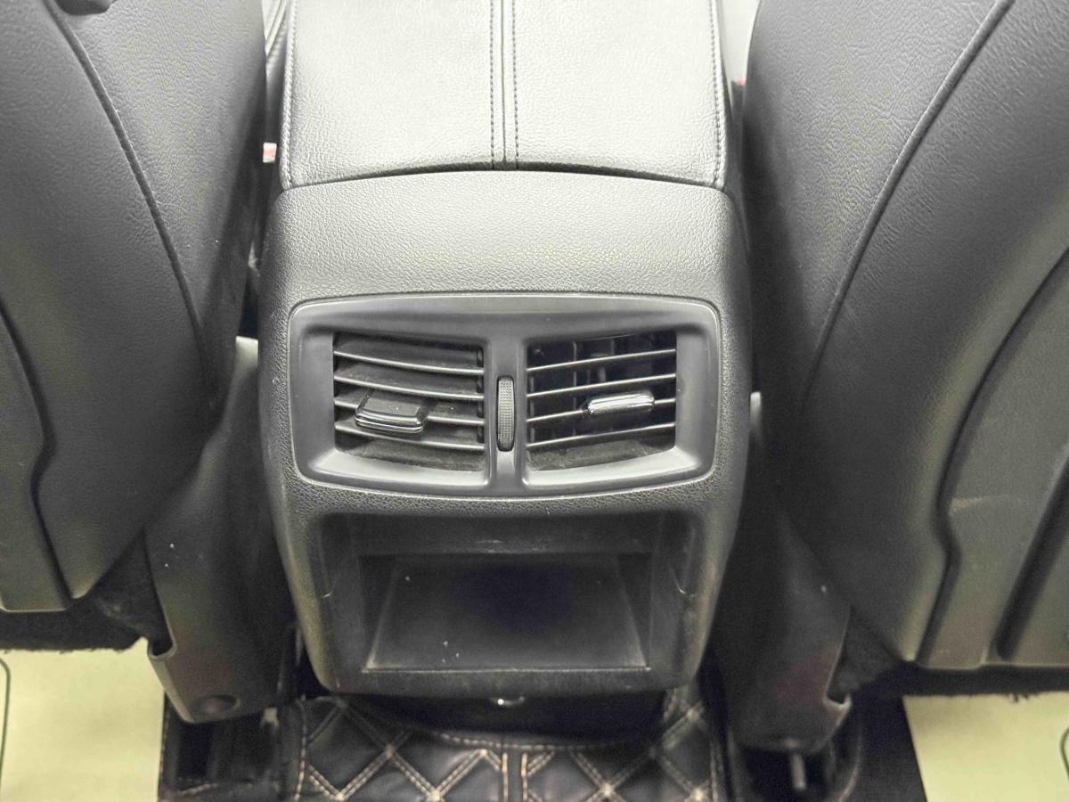 标致 标致3008 2013 汽车图片 #24