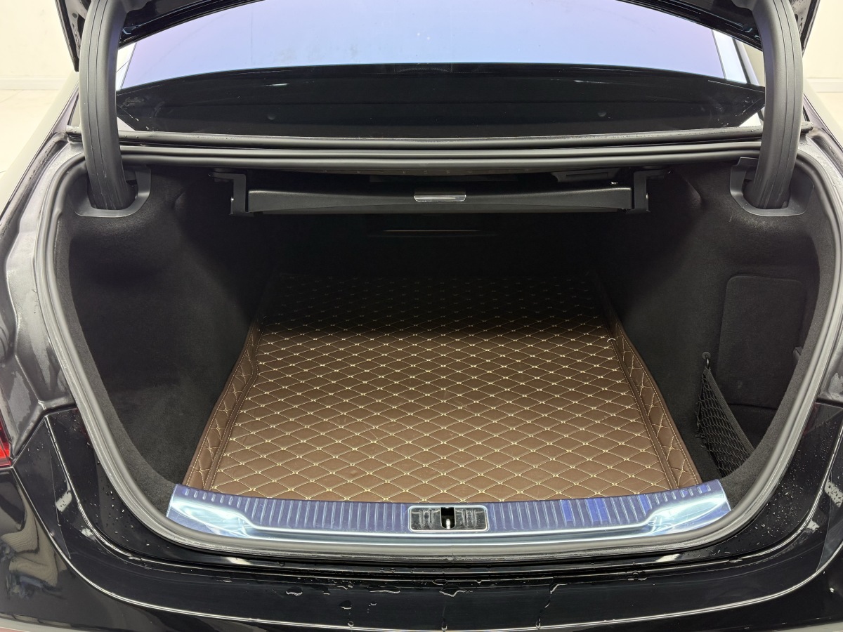 Mercedes-Benz Maybach S Class 2023 car image #24