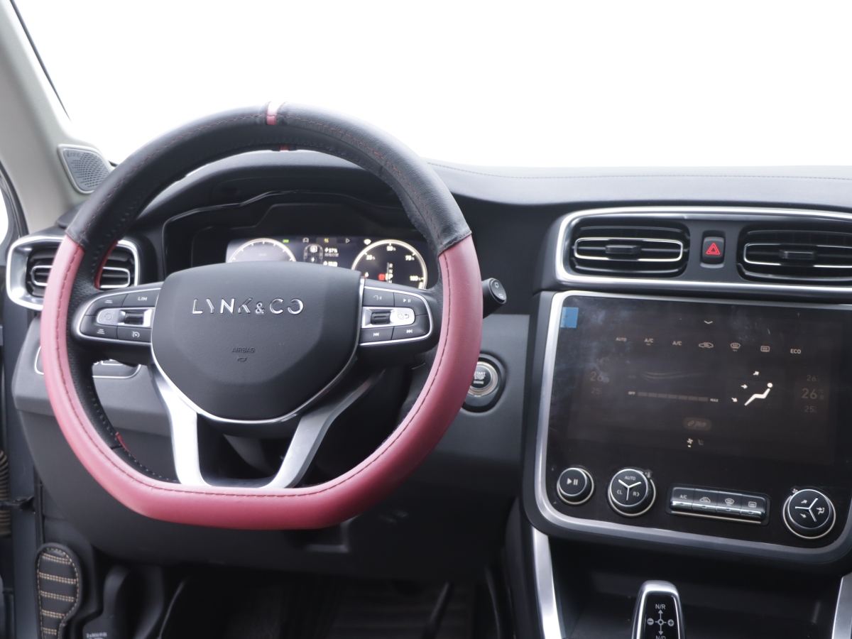 Lynk & Co 01 EM-P 2018 car image #24